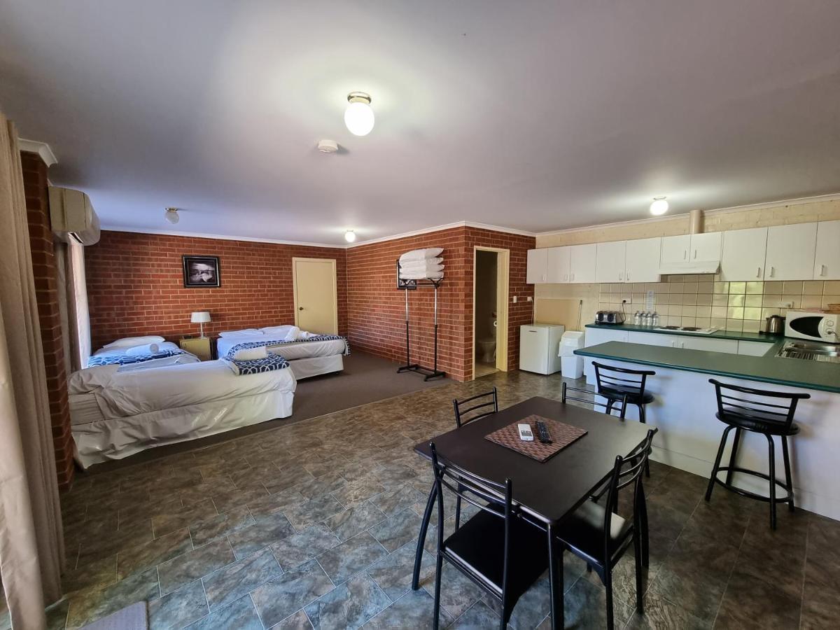 Dargo Hotel Екстериор снимка